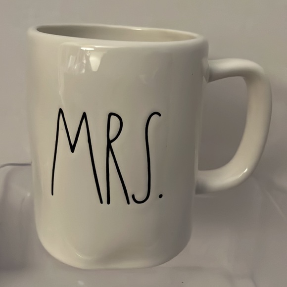 Rae Dunn “Mr” “Mrs” Coffee Mug Set EUC - Picture 3 of 4